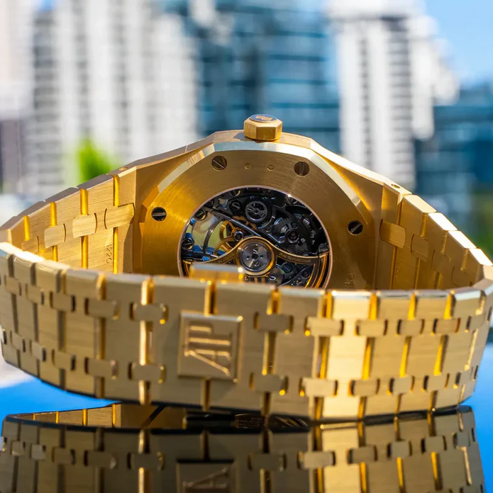 Luxury Watch - Golden Skeleton Sovereign